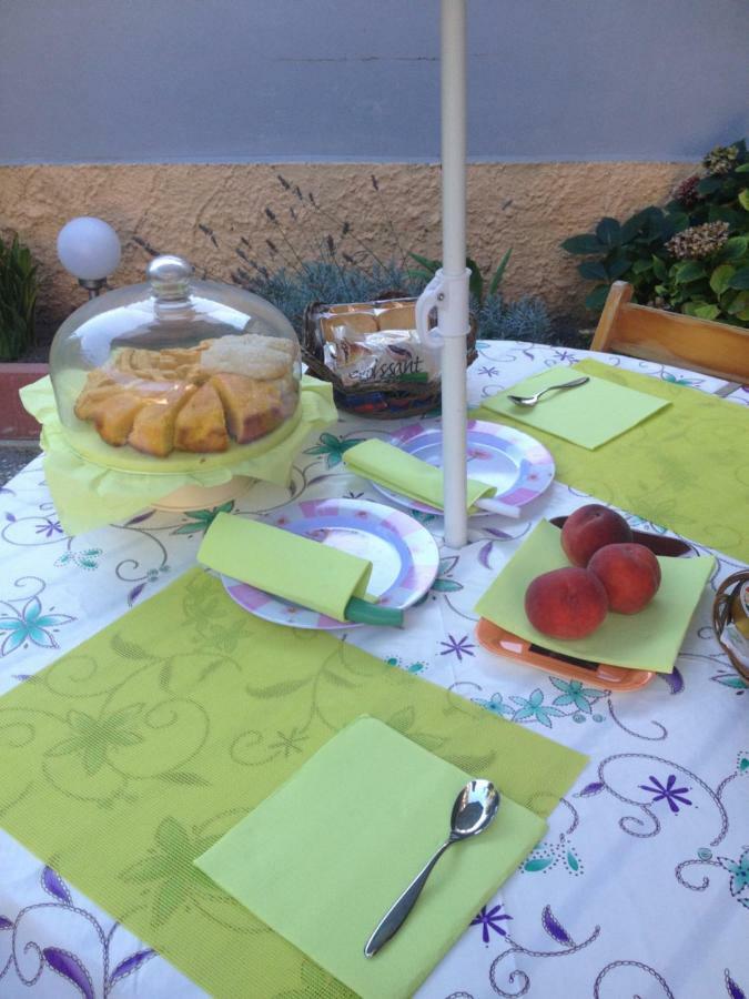 Affittacamere Da Arianna Porto Torres Εξωτερικό φωτογραφία